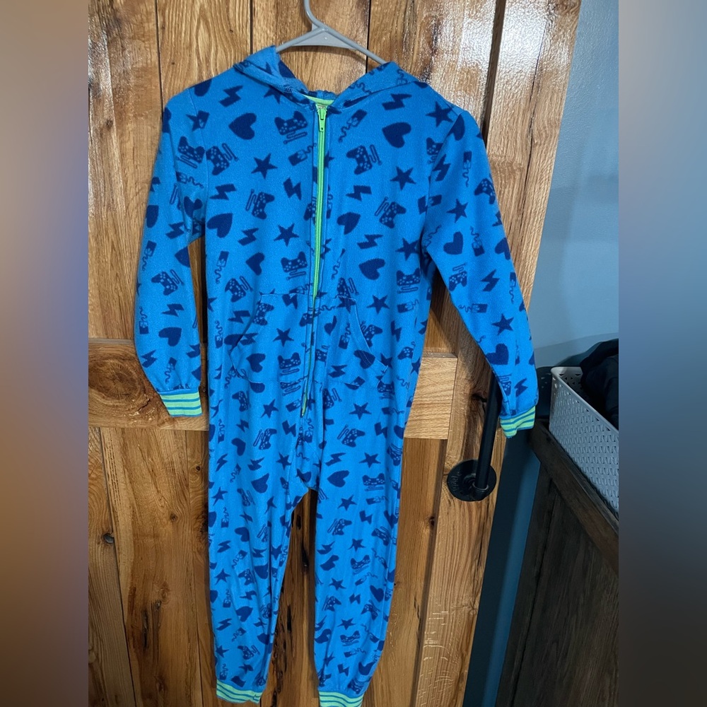 Cat & Jack boys blue sleep onesie size XS 8 good condition
